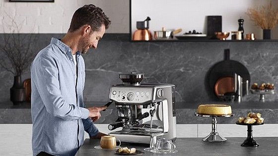 ����� ������ Sage Barista Express Impress ��� �������