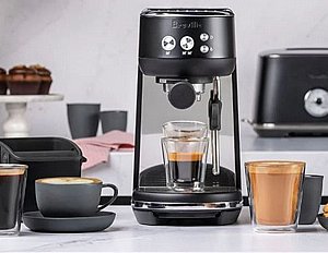Breville Bambino Black Truffle מבט קדמי Breville Bambino Black Truffle מבט קדמי